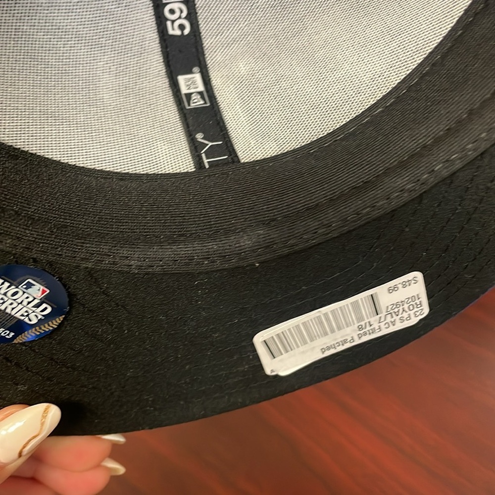 LA Dodgers Fitted Hat- 7 1/8 - Picture 5 of 9